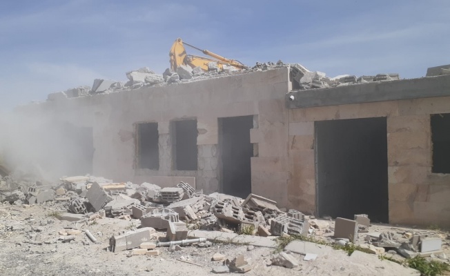 Kapadokya'da kaçak yapılar yıkılıyor