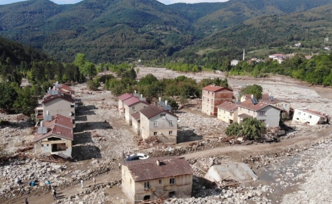 Sel teyakkuzu: 3 köy boşaltıldı , 25 kişi yurda yerleştirildi