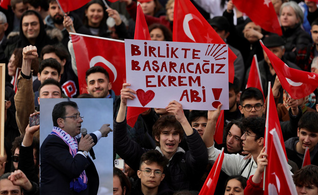 Gençleri, ‘Türkiye Gönüllüsü’ olmaya davet etti