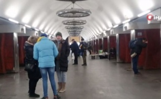 Kiev'de metro istasyonlarında yaşam