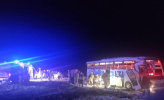 Sivas-Malatya sınırında kaza: 20 yaralı