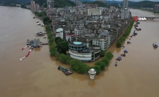 Çin’deki sel ve toprak kaymasında ölenler var