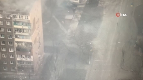 Yolda yürüyen vatandaşı Rus tankı vurdu