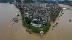 Çin’deki sel ve toprak kaymasında ölenler var